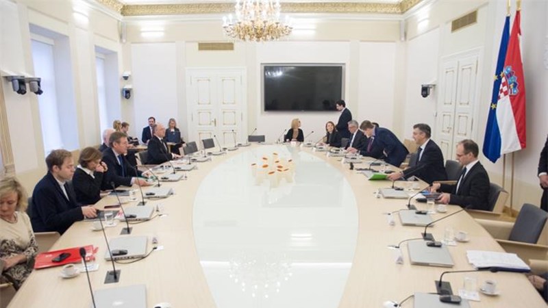 Plenković se sastao s Van Overtveldtom: Uspješan završetak pregovora o europskom proračunu bit će kompromisno rješenje